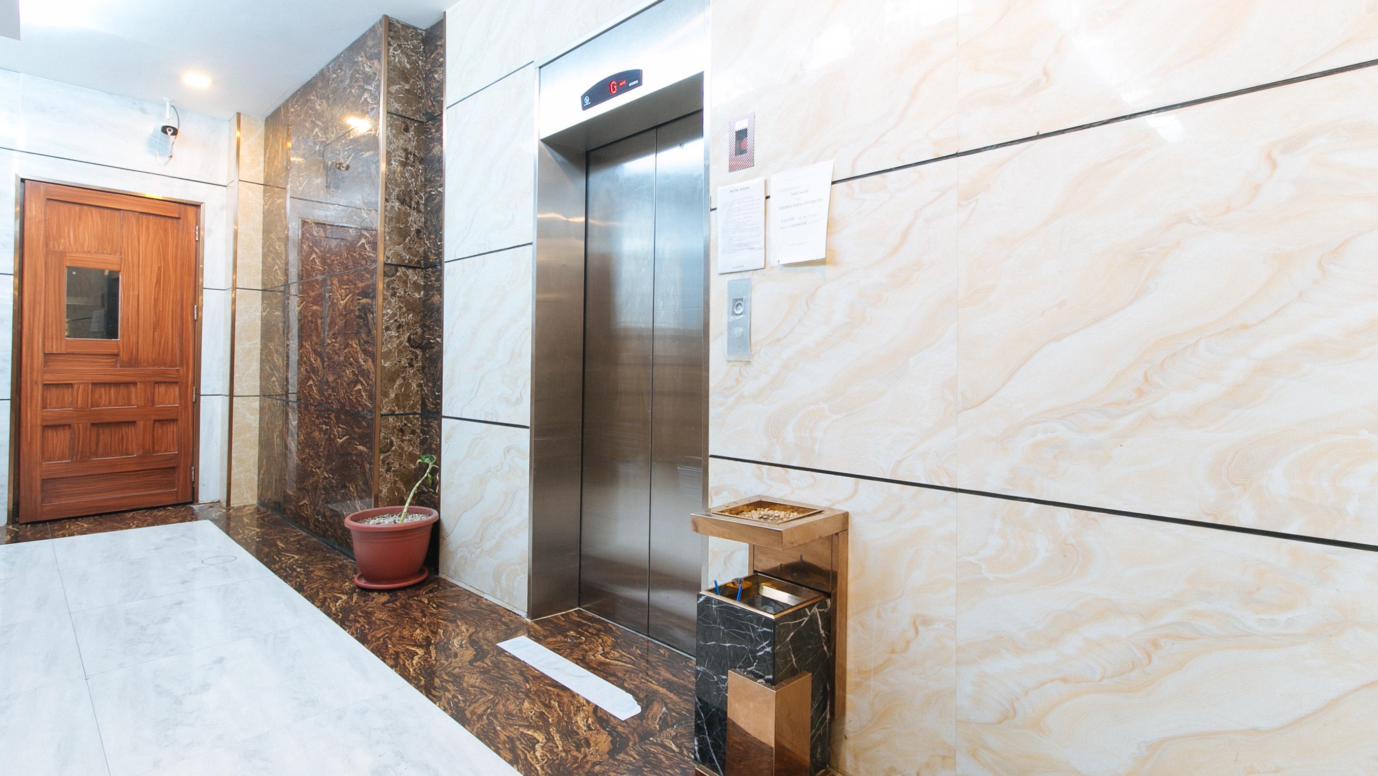Reddoorz Plus At Winter Benitez Quezon City Exterior photo